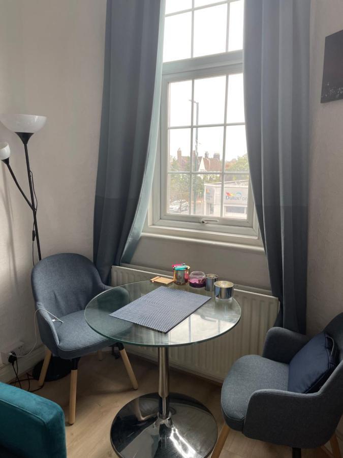 Studio Flat London Finchley Rd NW11 Exterior foto